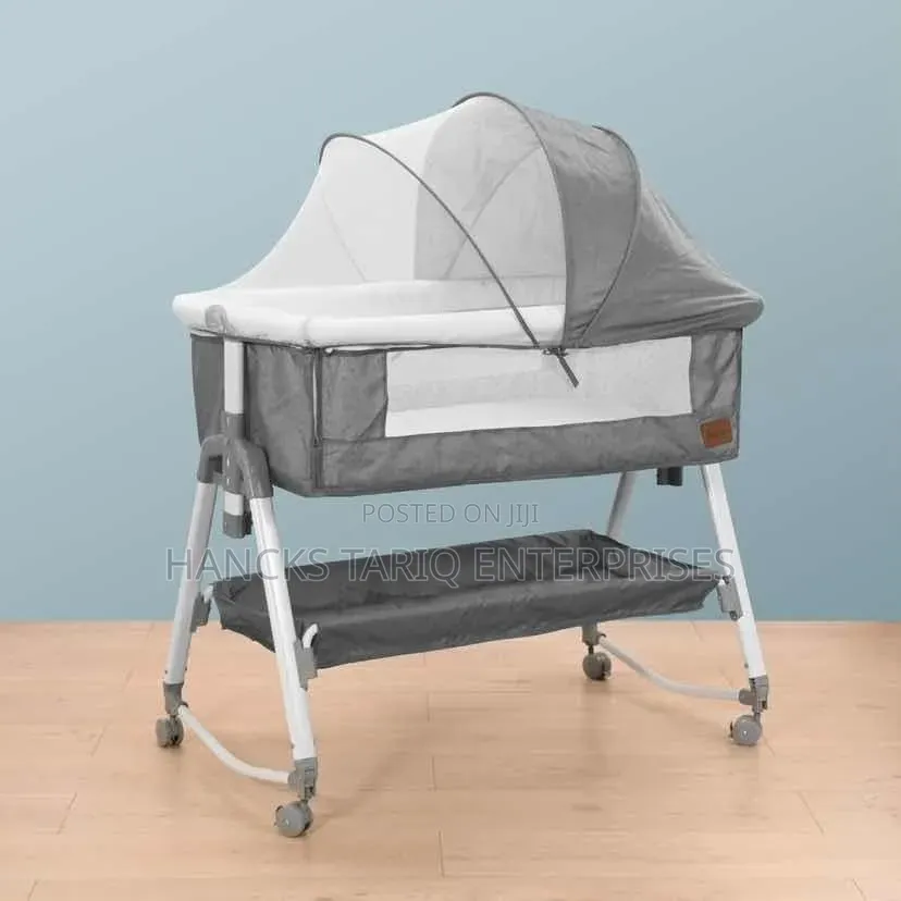 Portable Baby Bassinet Bedside Sleeper With Mosquito Net