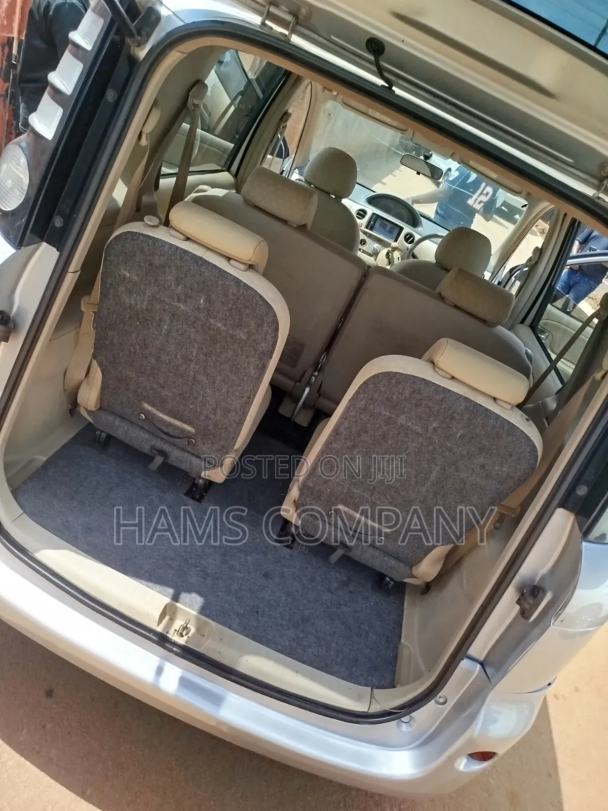 Toyota Sienta 2007 Silver