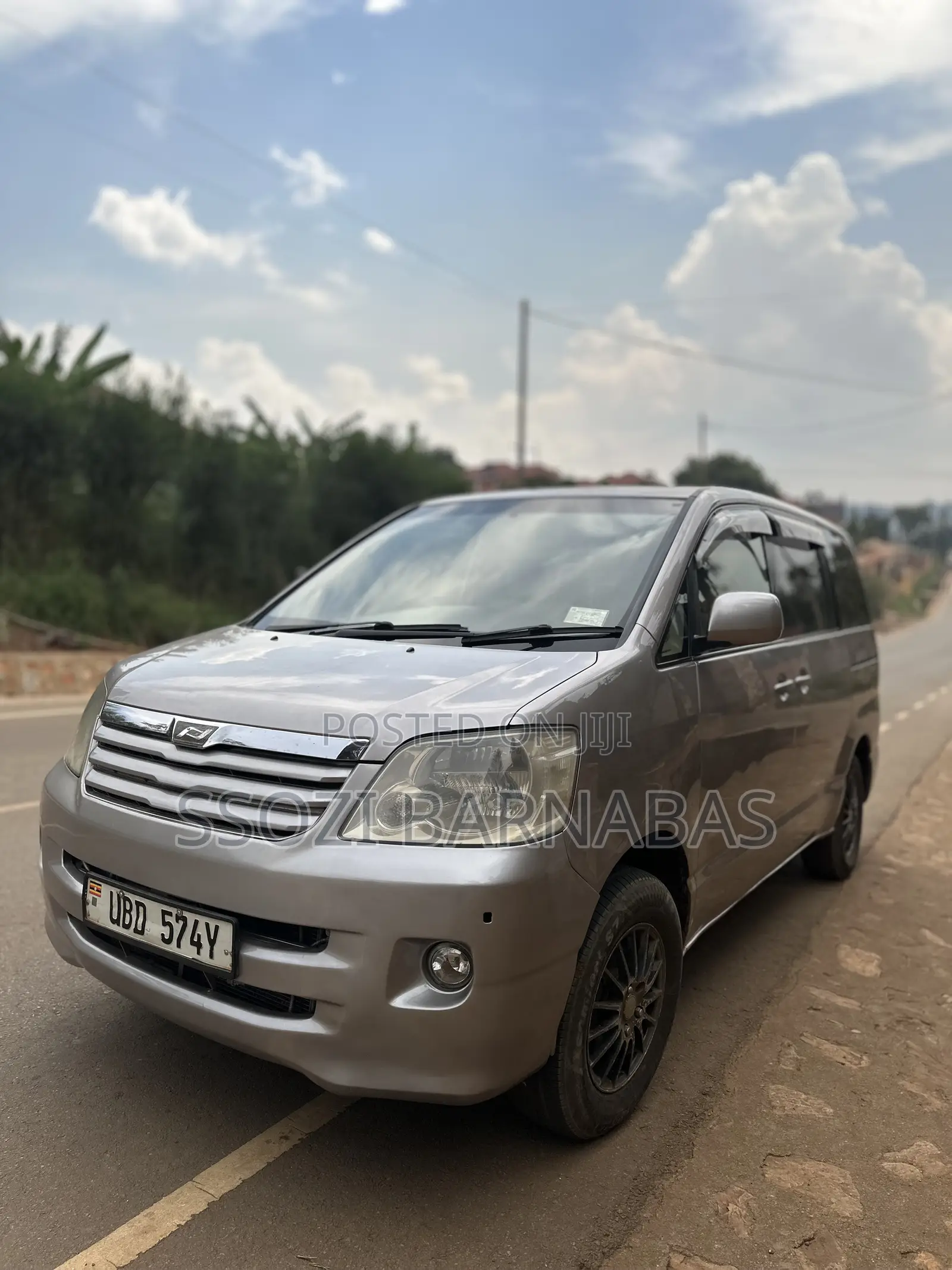 Toyota Noah 2003 Silver