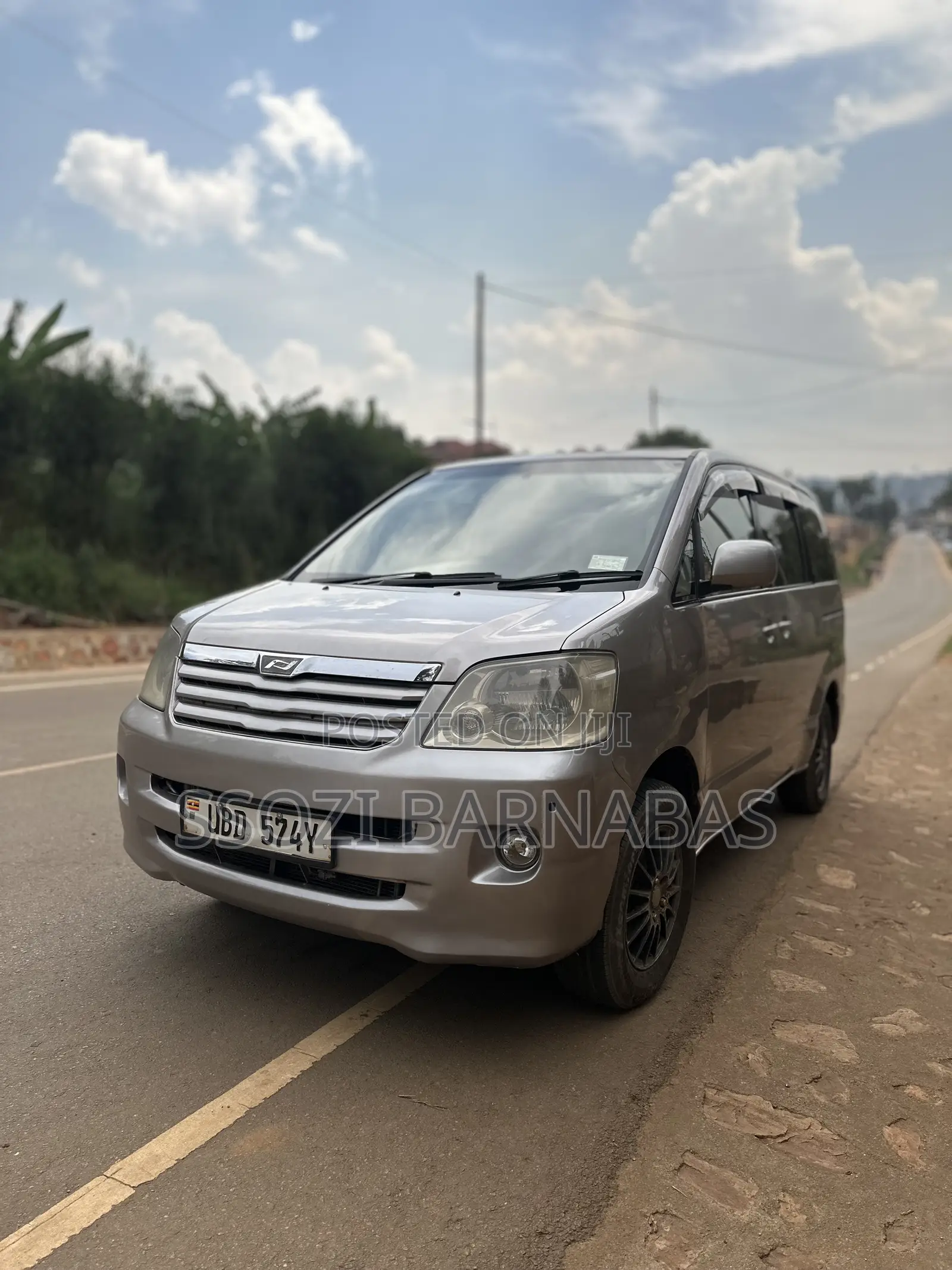 Toyota Noah 2003 Silver