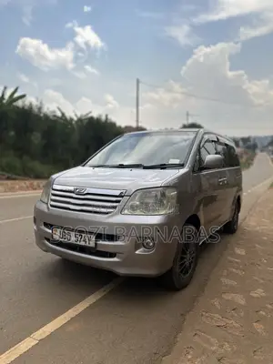 Toyota Noah 2003 Silver