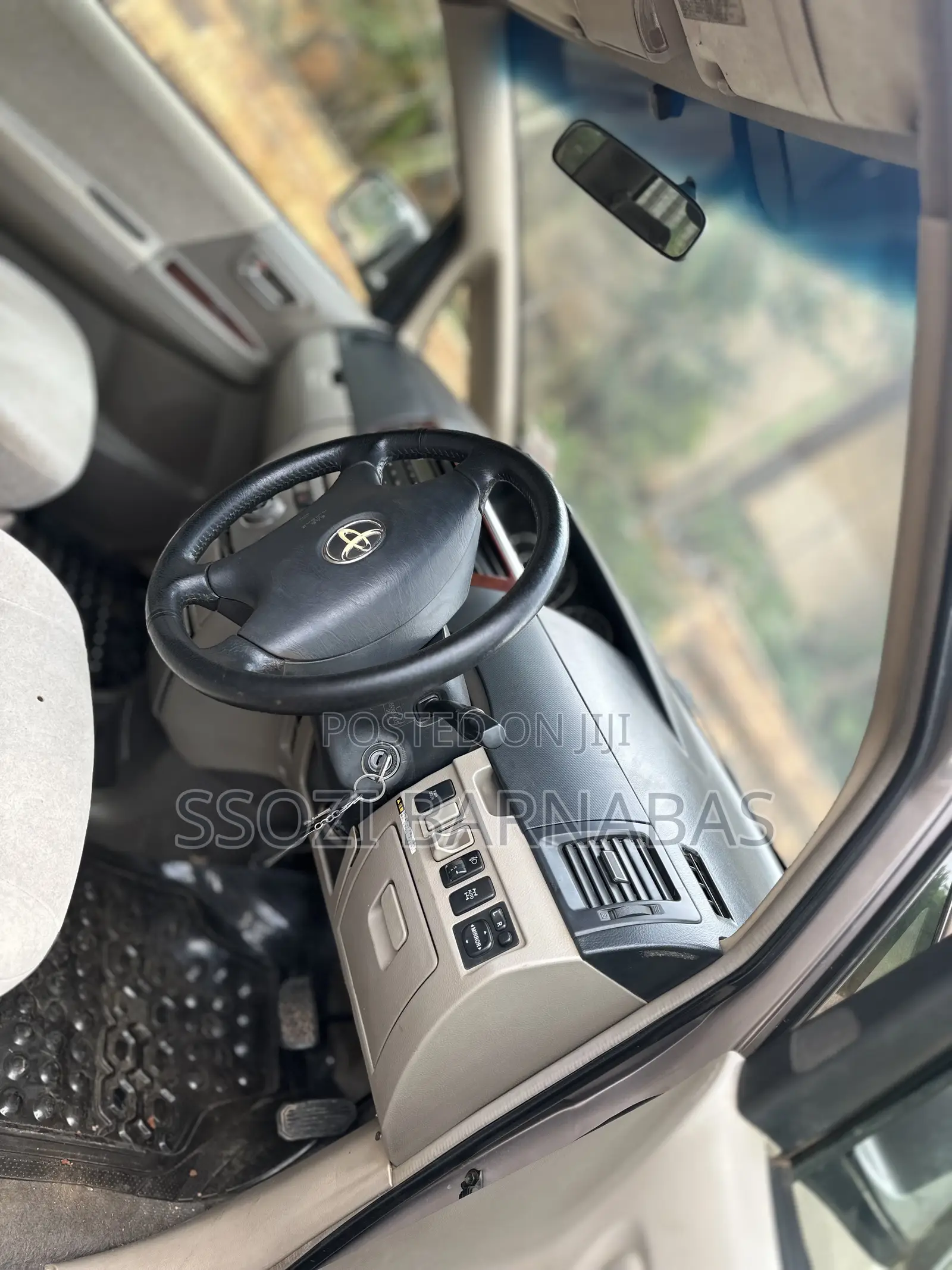 Toyota Noah 2003 Silver