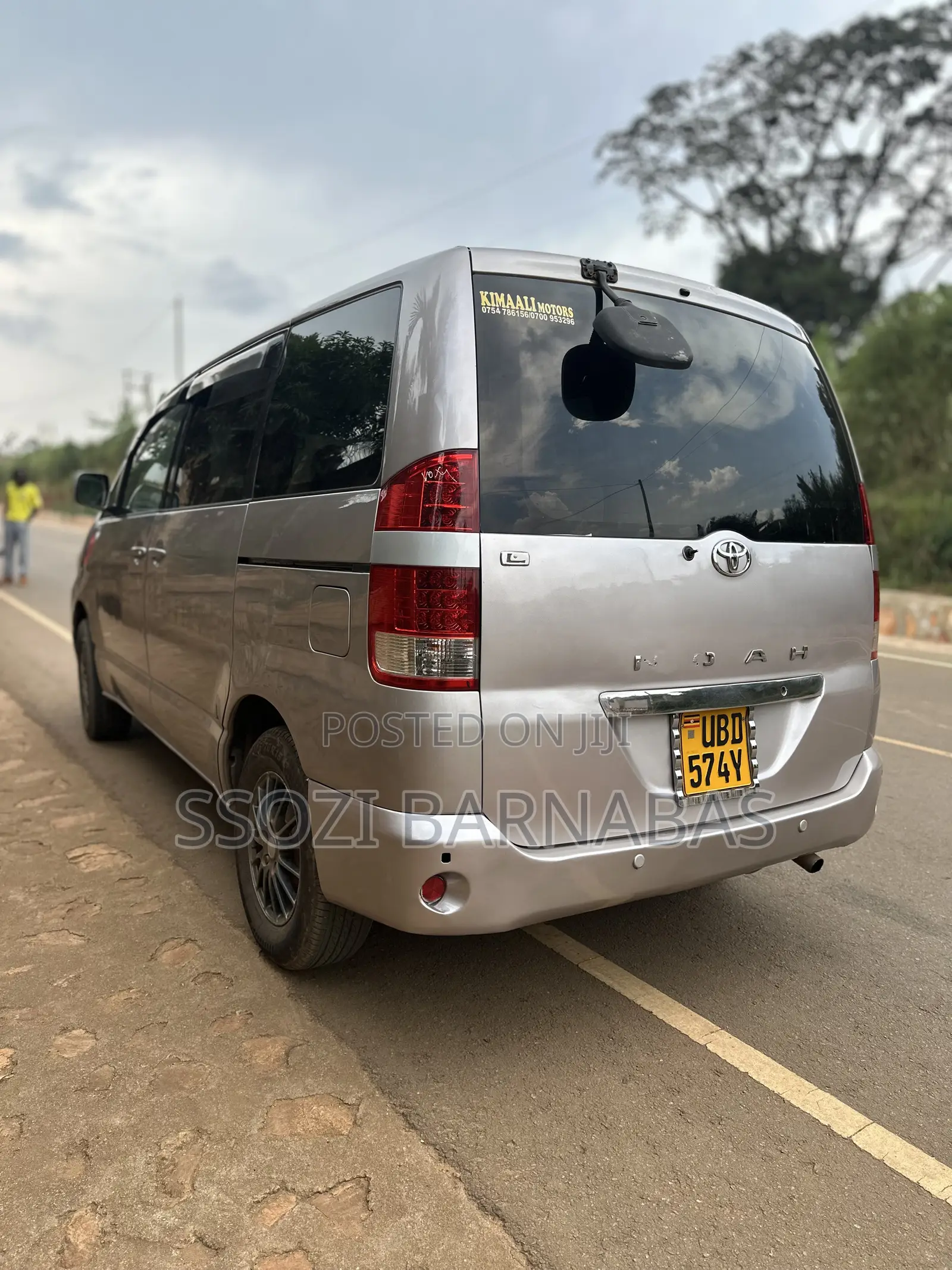 Toyota Noah 2003 Silver