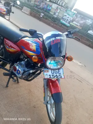Bajaj Boxer 125 2024 Red