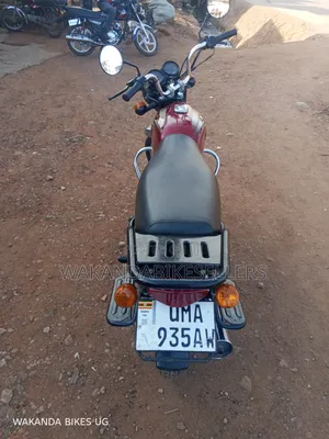 Bajaj Boxer 100 2025 Red