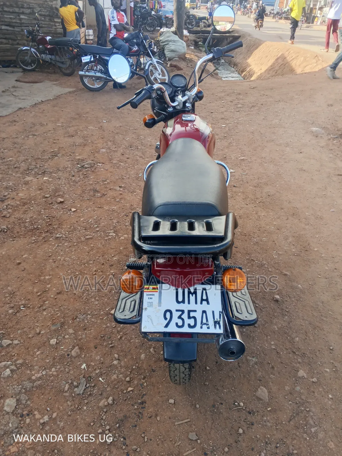 Bajaj Boxer 100 2025 Red