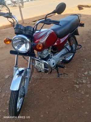 Bajaj Boxer 100 2025 Red