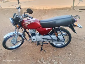 Bajaj Boxer 100 2025 Red
