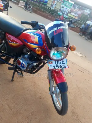 Bajaj Boxer 125 2024 Red