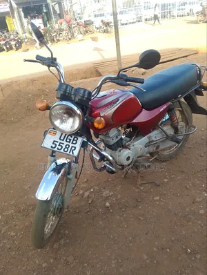 Bajaj Boxer 100 2024 Red