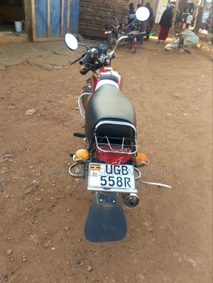 Bajaj Boxer 100 2024 Red