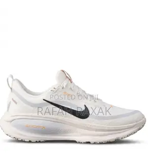 Nike Air ZoomX Vomero 18 GTX “Pale Ivory Football Grey” Running Shoes