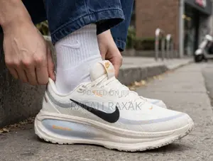 Original Cream Nike ZoomX Vomero 18 Gore-Tex Running Trainer Sneakers
