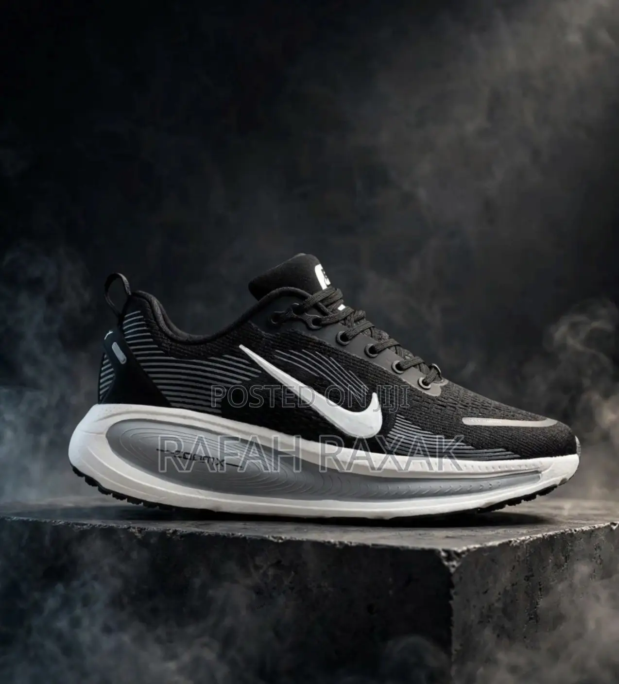 Original Nike ZoomX Vomero “Invincible Run” Running Trainer Sneakers