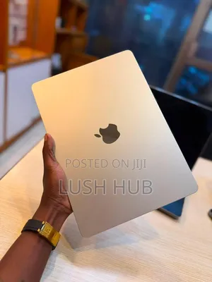 Laptop Apple MacBook Air 2022 M2 8GB Apple M2 SSD 512GB