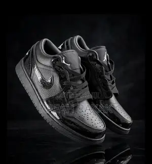 Original Nike Air Jordan 1 Low Se “Black Patent” Sneakers
