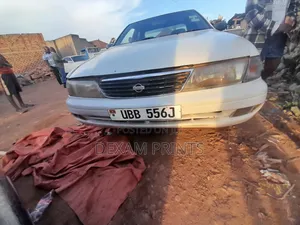 Nissan Sunny 1995 White