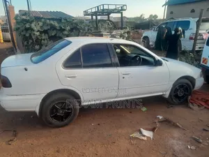 Nissan Sunny 1995 White