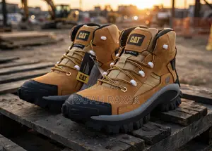 Classic CATERPILLAR Invader “Honey Rust”Mid-Cut Safety Hard Work Boots
