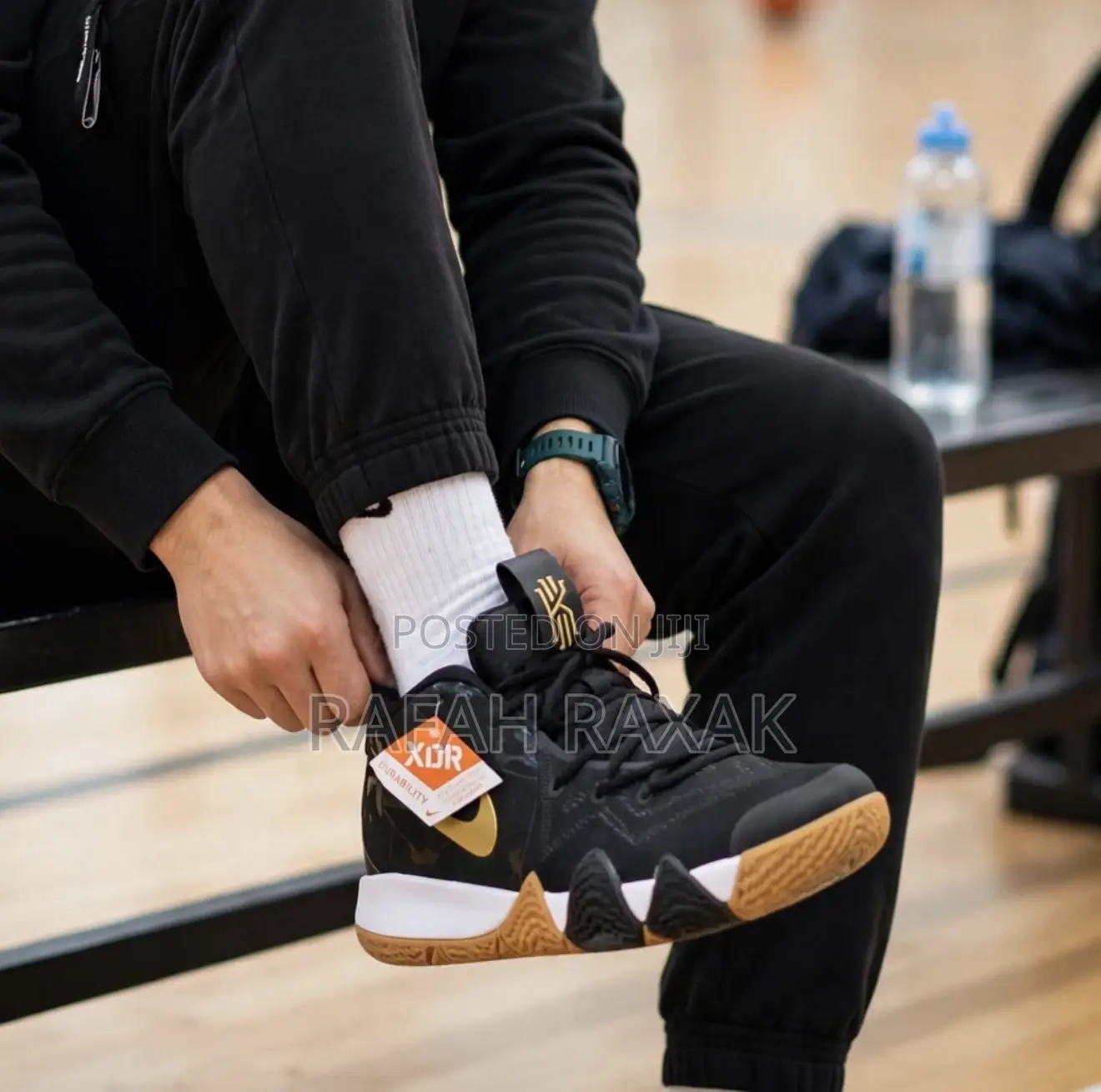 Original Black/Metallic Gold Nike Kyrie 4 Basketball Sneakers