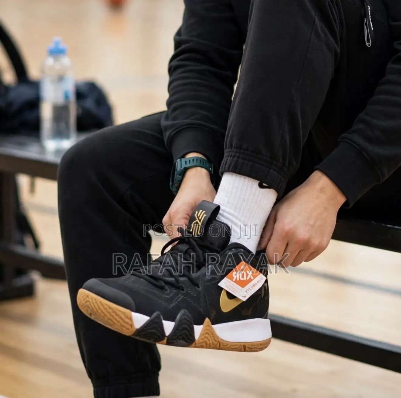 Original Black/Metallic Gold Nike Kyrie 4 Basketball Sneakers