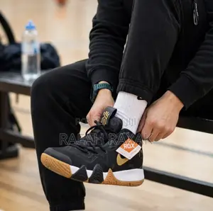Original Black/Metallic Gold Nike Kyrie 4 Basketball Sneakers