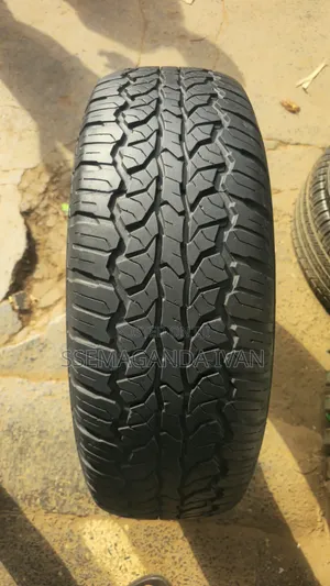245/70r16 Used Powertrac Tyre