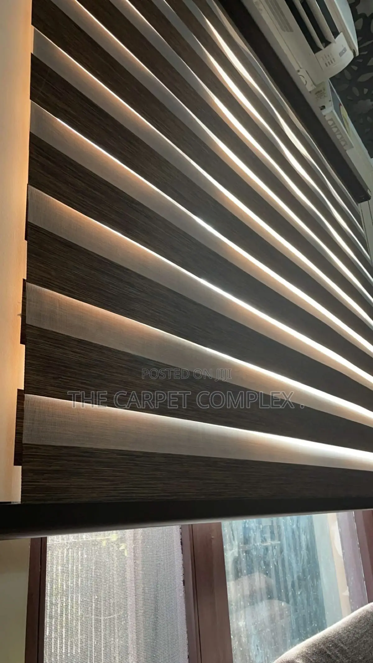Office Blinds Privacy Role Per Squaremeter