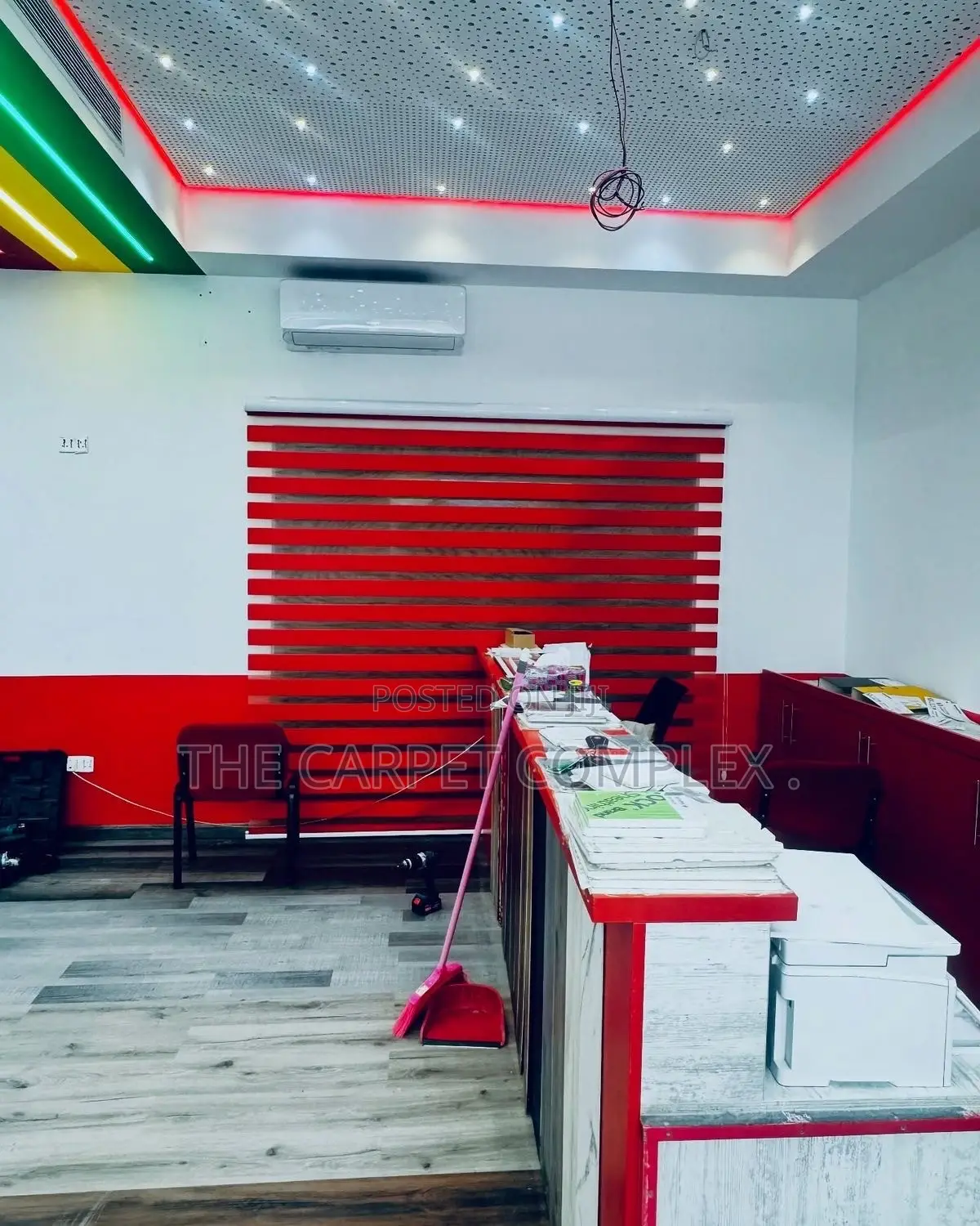 Office Blinds Privacy Role Per Squaremeter
