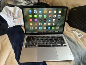 Laptop Apple MacBook Air 2020 8GB Intel Core i5 SSD 512GB