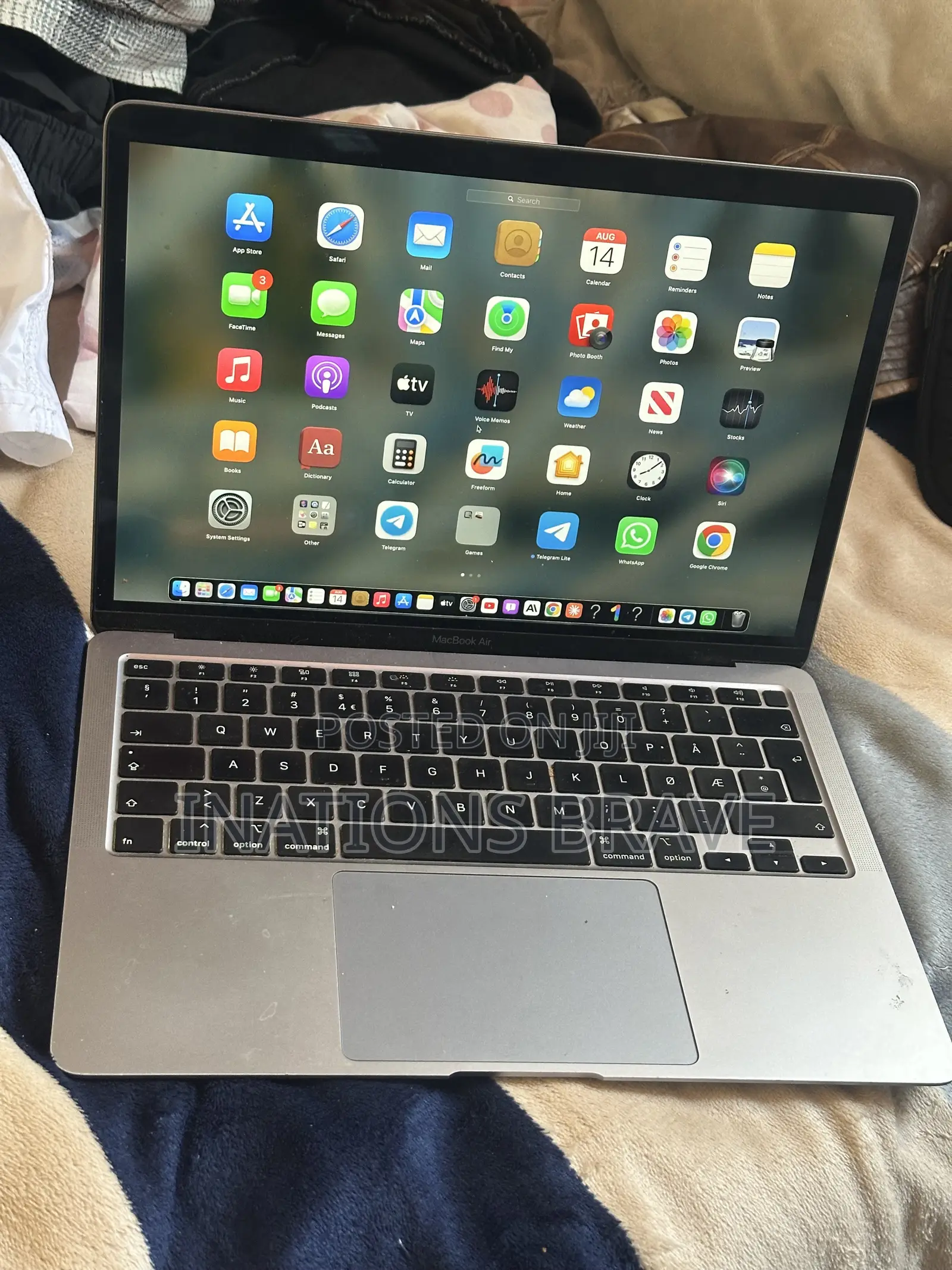 Laptop Apple MacBook Air 2020 8GB Intel Core i5 SSD 512GB