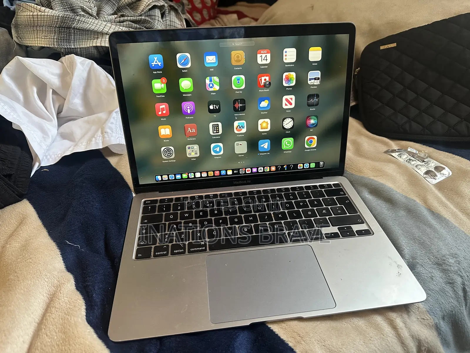 Laptop Apple MacBook Air 2020 8GB Intel Core i5 SSD 512GB