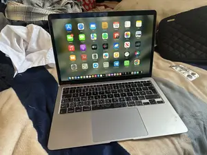 Laptop Apple MacBook Air 2020 8GB Intel Core i5 SSD 512GB