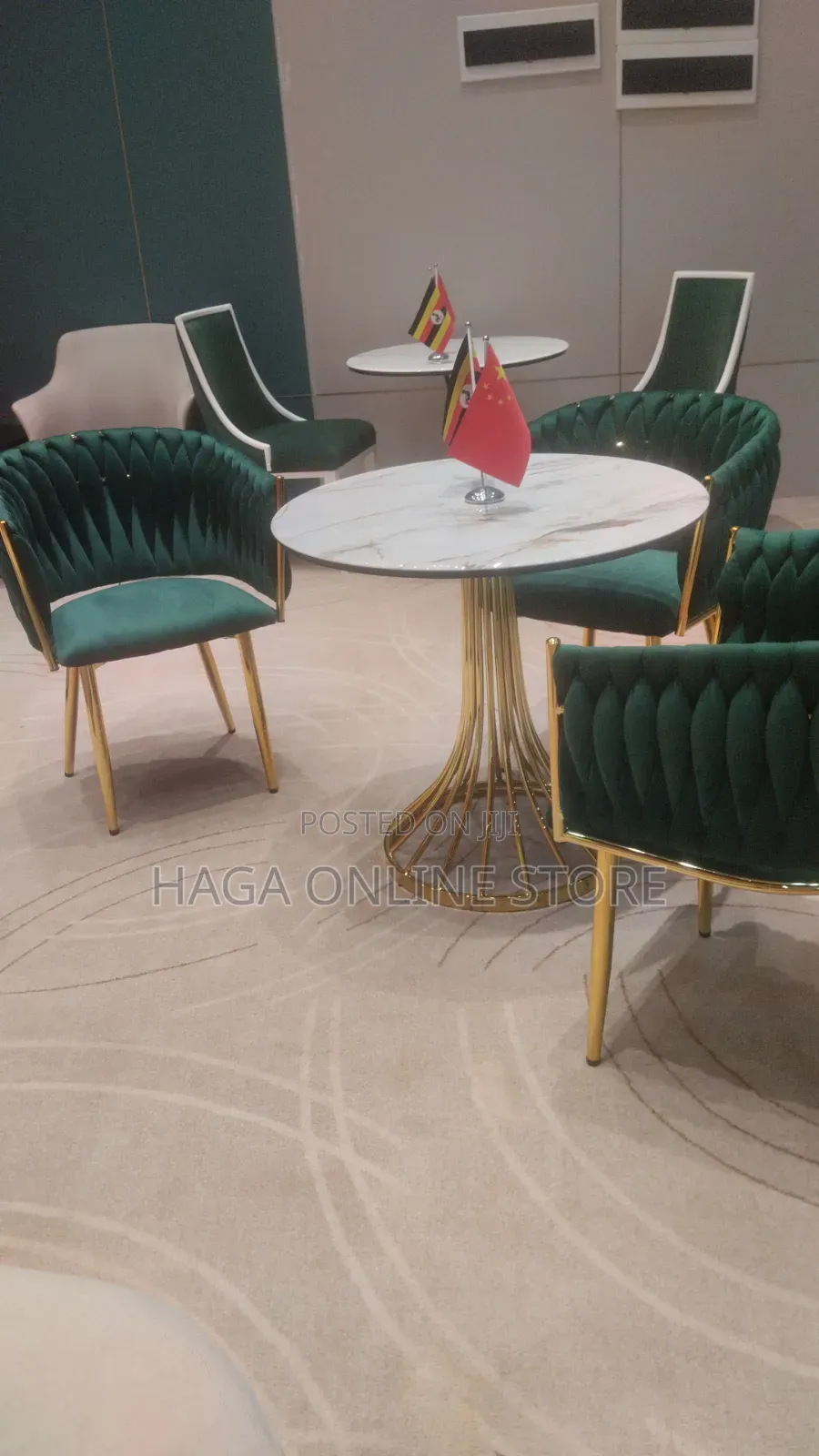 Round Dinning Table Set