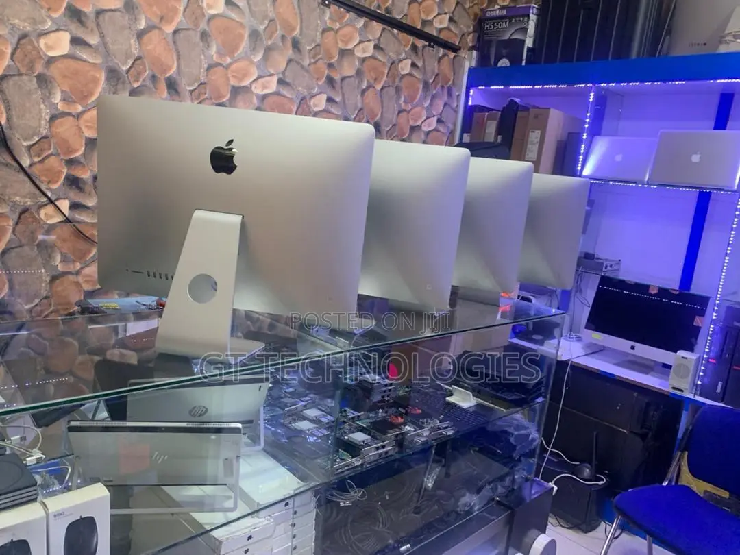 Desktop Computer Apple iMac 8GB Intel Core i5 SSD 256GB