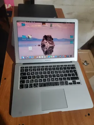 Laptop Apple MacBook Air 2013 8GB Intel Core i7 SSD 256GB