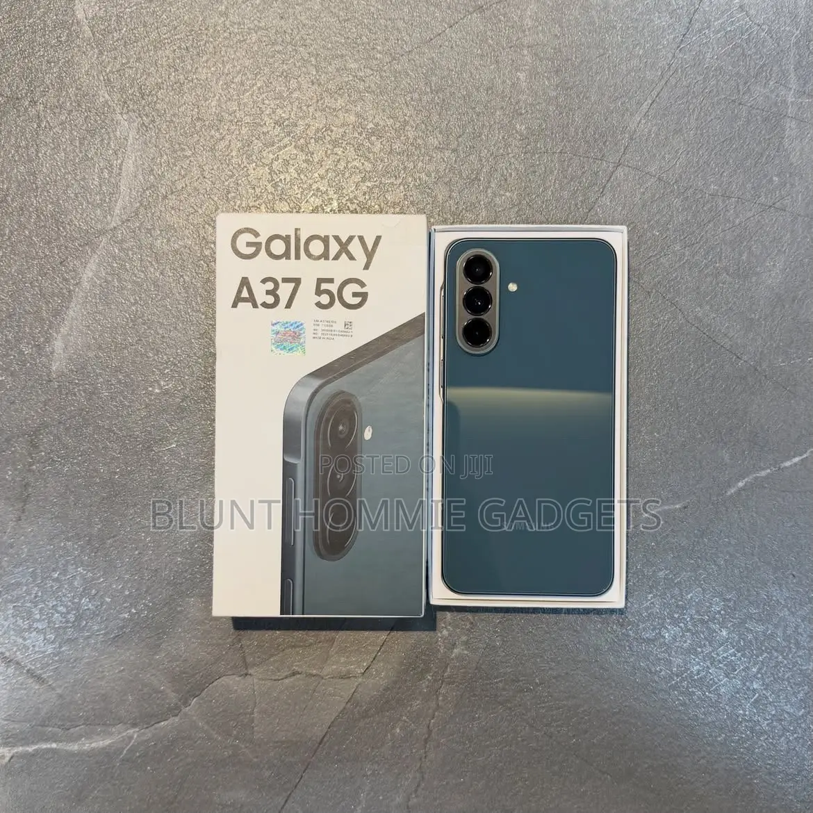 New Samsung Galaxy A37 128 GB Green