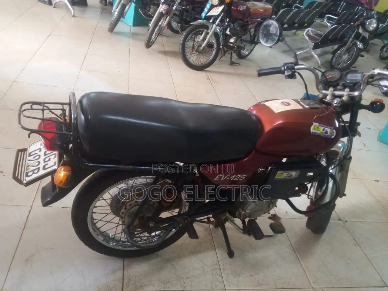 Bajaj Boxer 100 2024 Red
