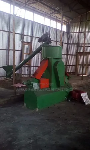 Self Loading Briquettes Machine