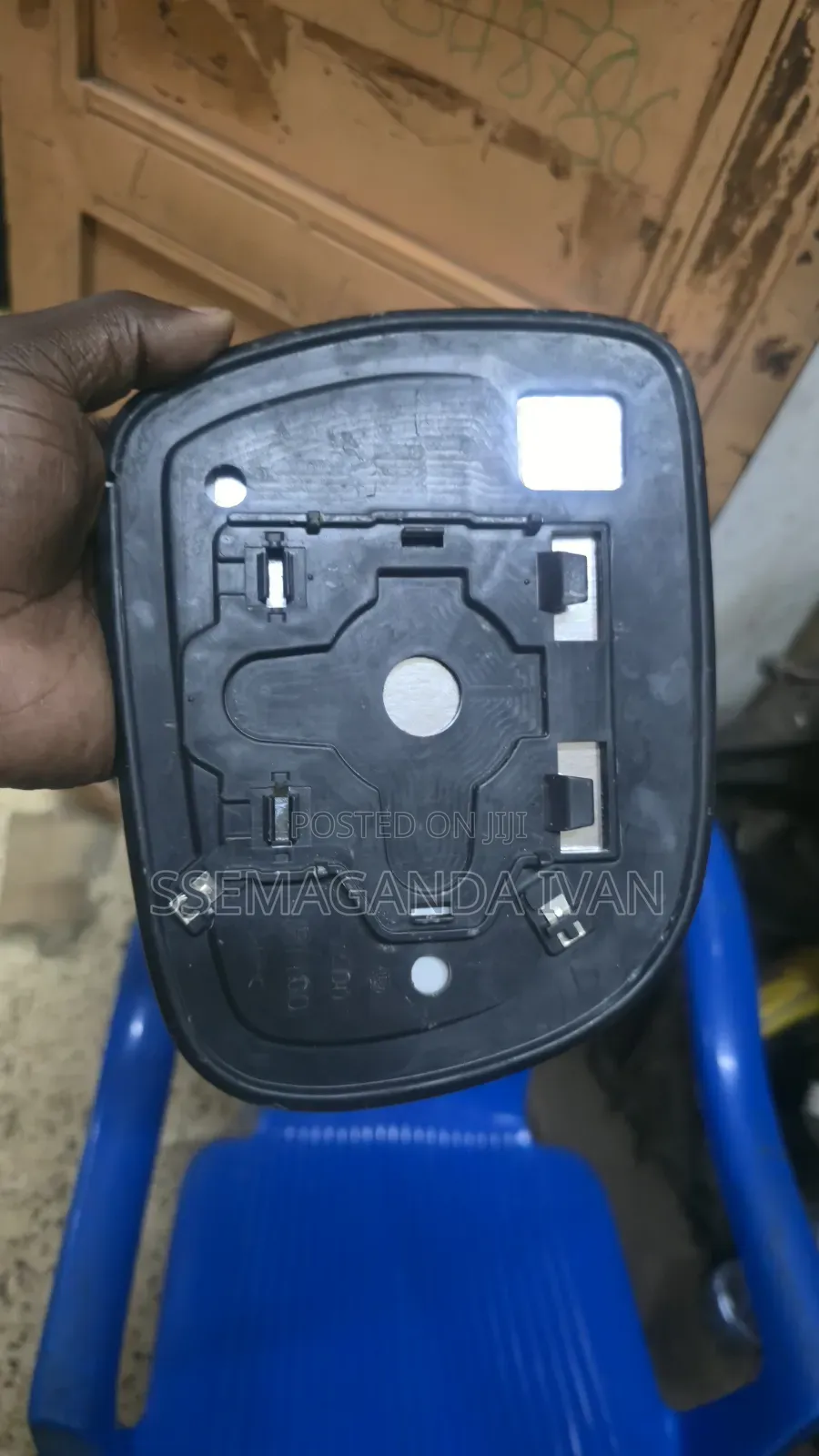 Kawundo Harrier Mirror Plate in Its Original