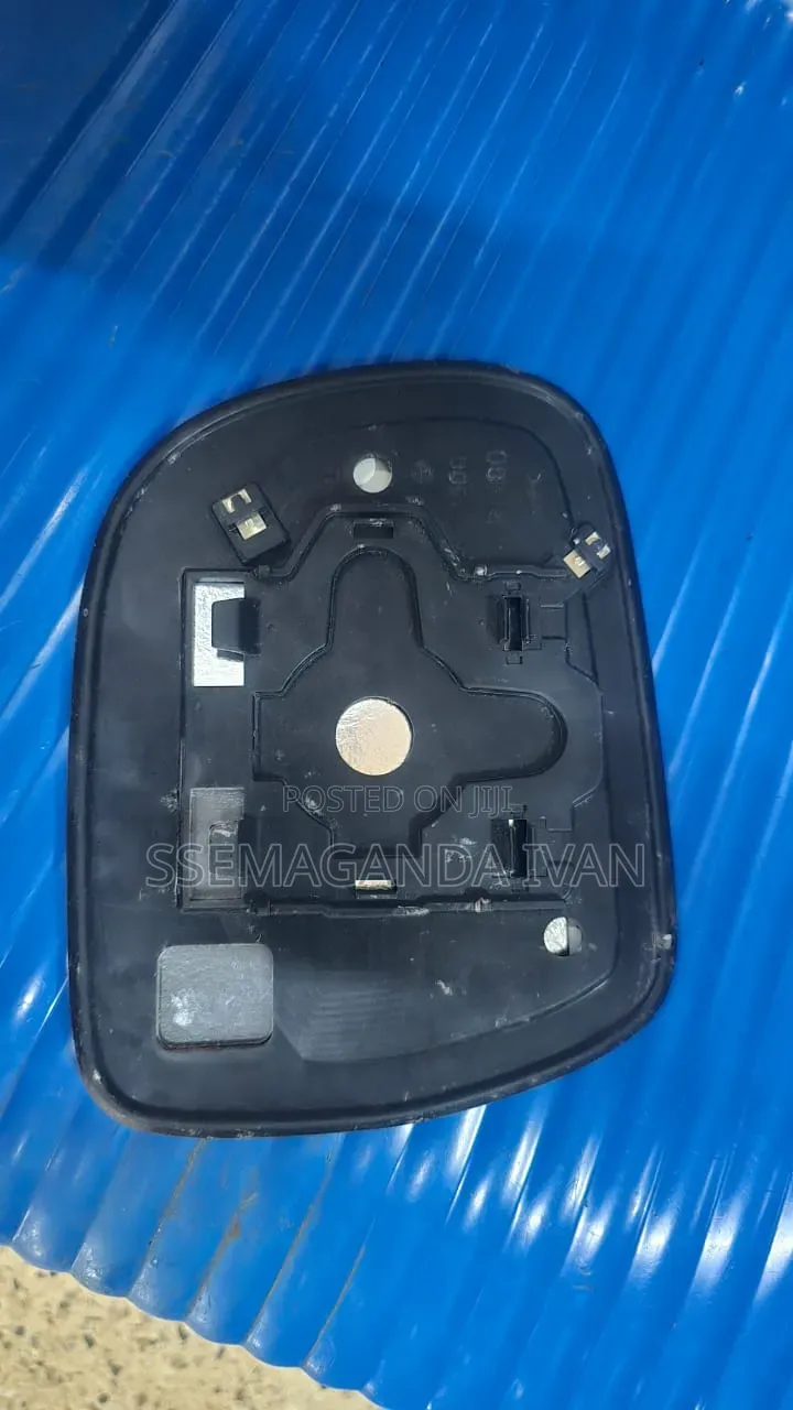 Harrier Model 2012 Original Side Mirror Plate