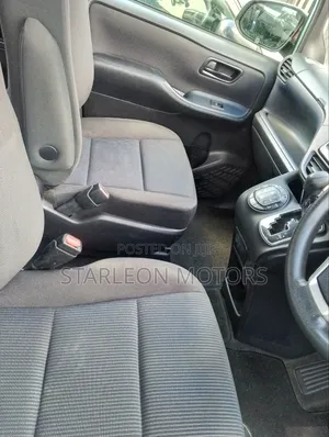 Toyota Noah 2015 Green