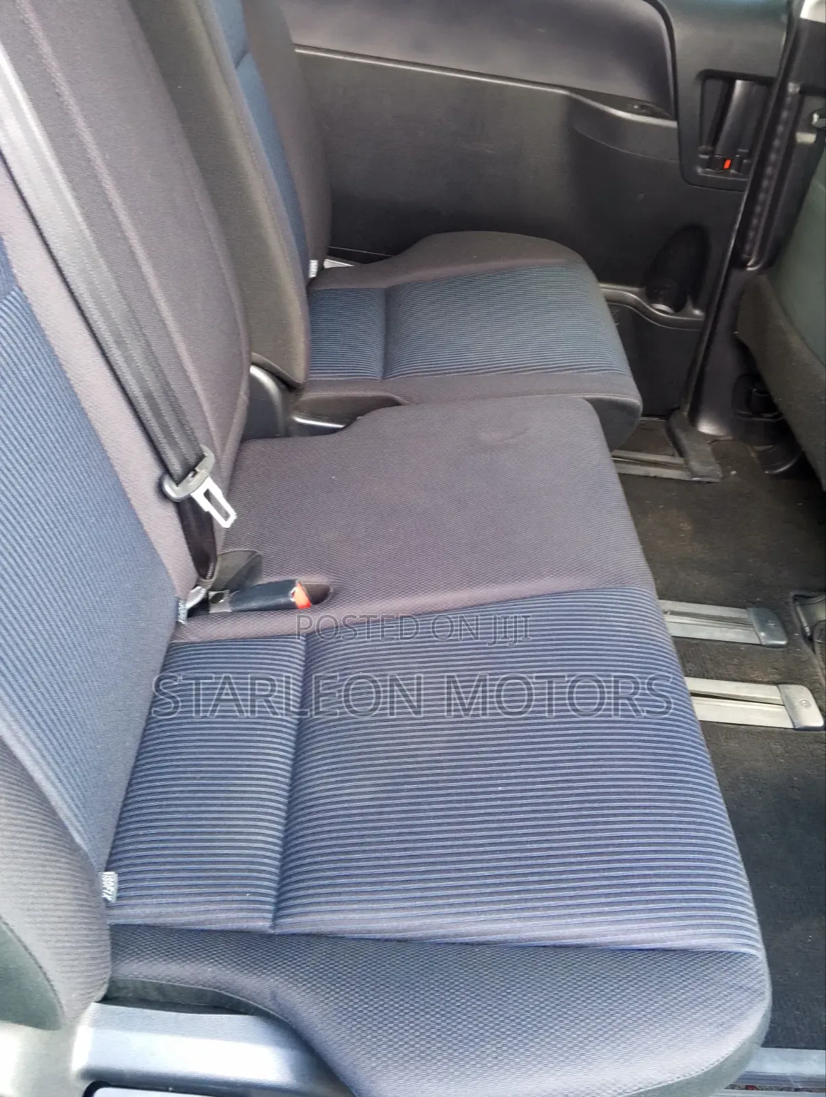 Toyota Noah 2015 Green