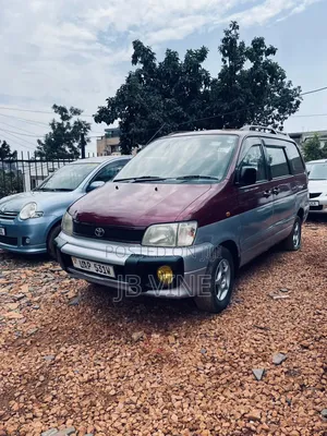 Toyota Noah 2001 Red