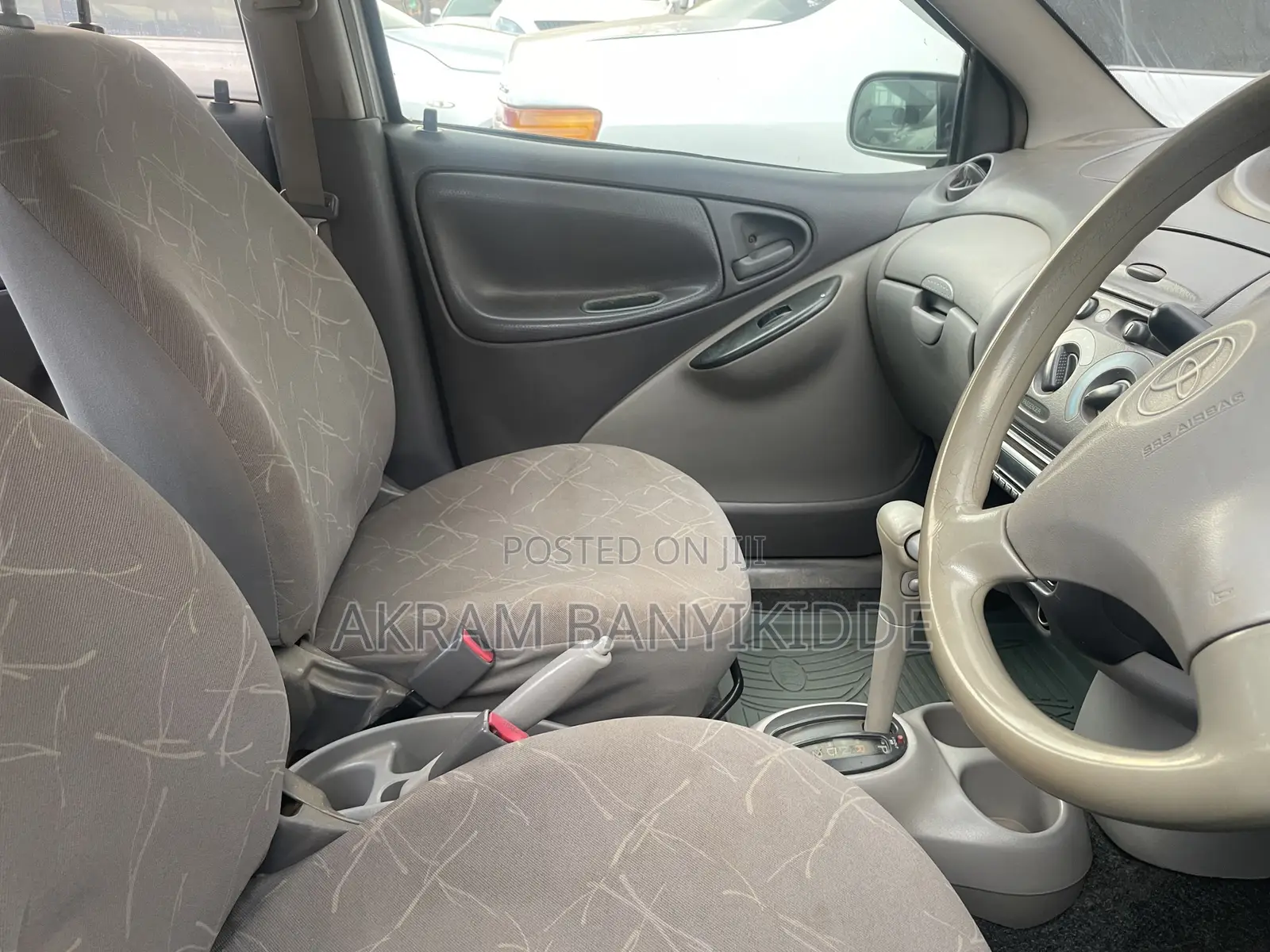 Toyota Platz 2003 Silver