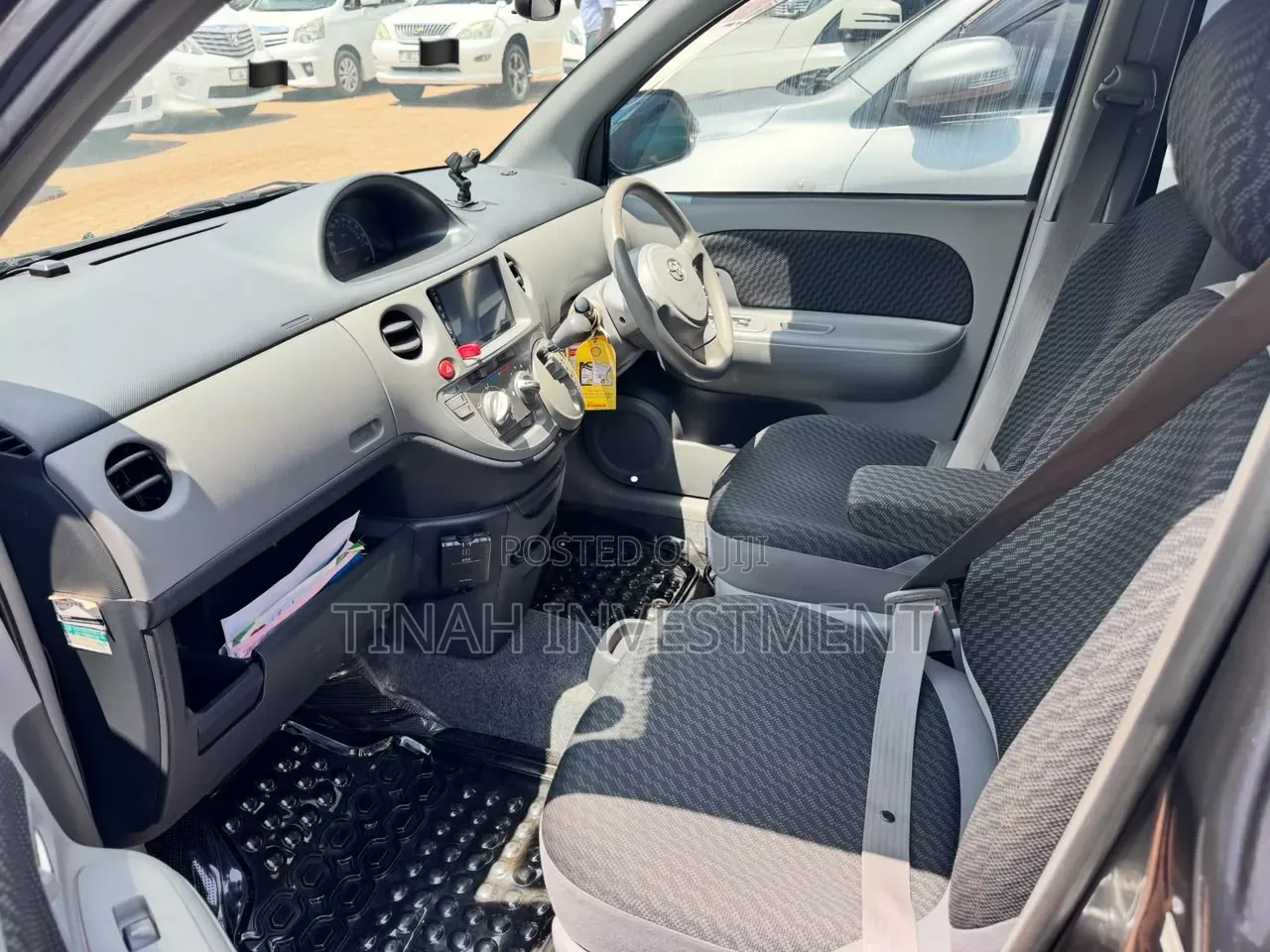 Toyota Sienta 2010 Black