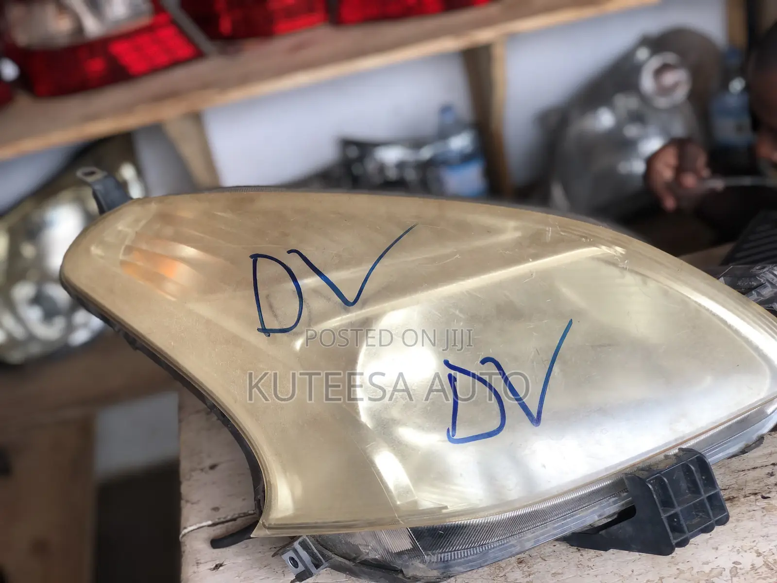 Ractis 2007 Headlight