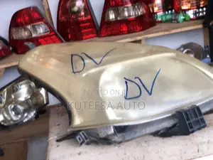 Ractis 2007 Headlight