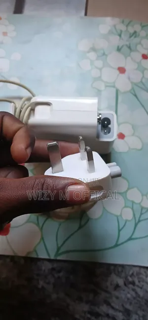 Apple Mac Book Charger