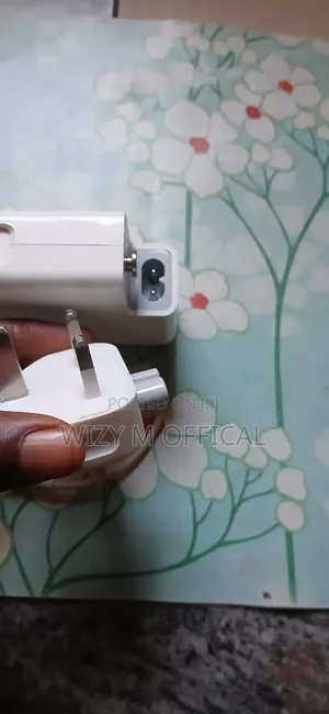 Apple Mac Book Charger